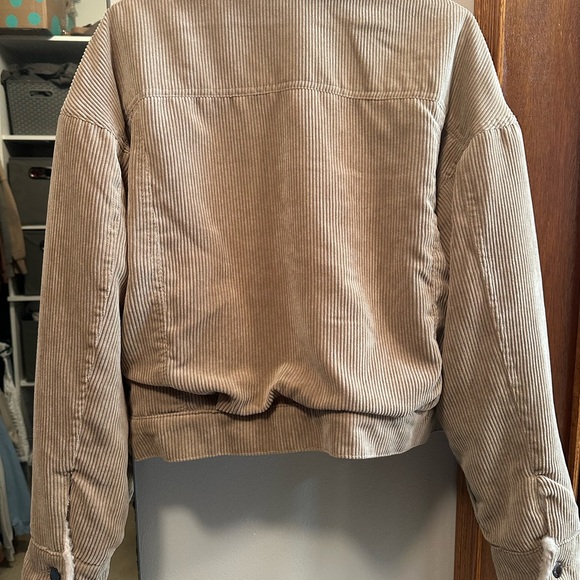 Jacket - Picture 3 of 4